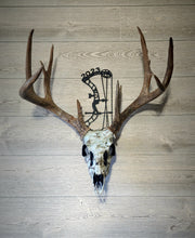 Load image into Gallery viewer, Compound Bow (B) Skull Hanger
