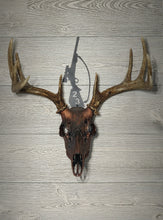 Load image into Gallery viewer, Single Rifle Skull Hanger
