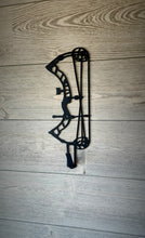 Load image into Gallery viewer, Compound Bow (B) Skull Hanger
